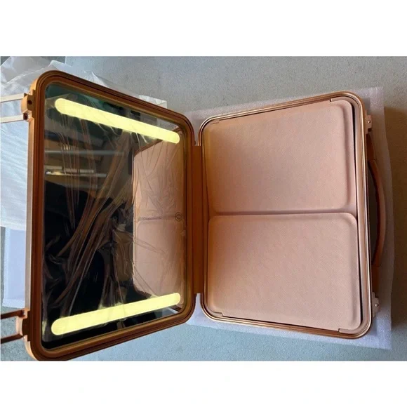 Travel Makeup Case with LED Mirror - Durable Makeup Case with Lighted Mirror wit - Picture 5 of 9